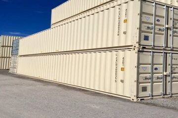 Bergeron Construction Inc Conteneurs sells 40 feet sea shipping container .